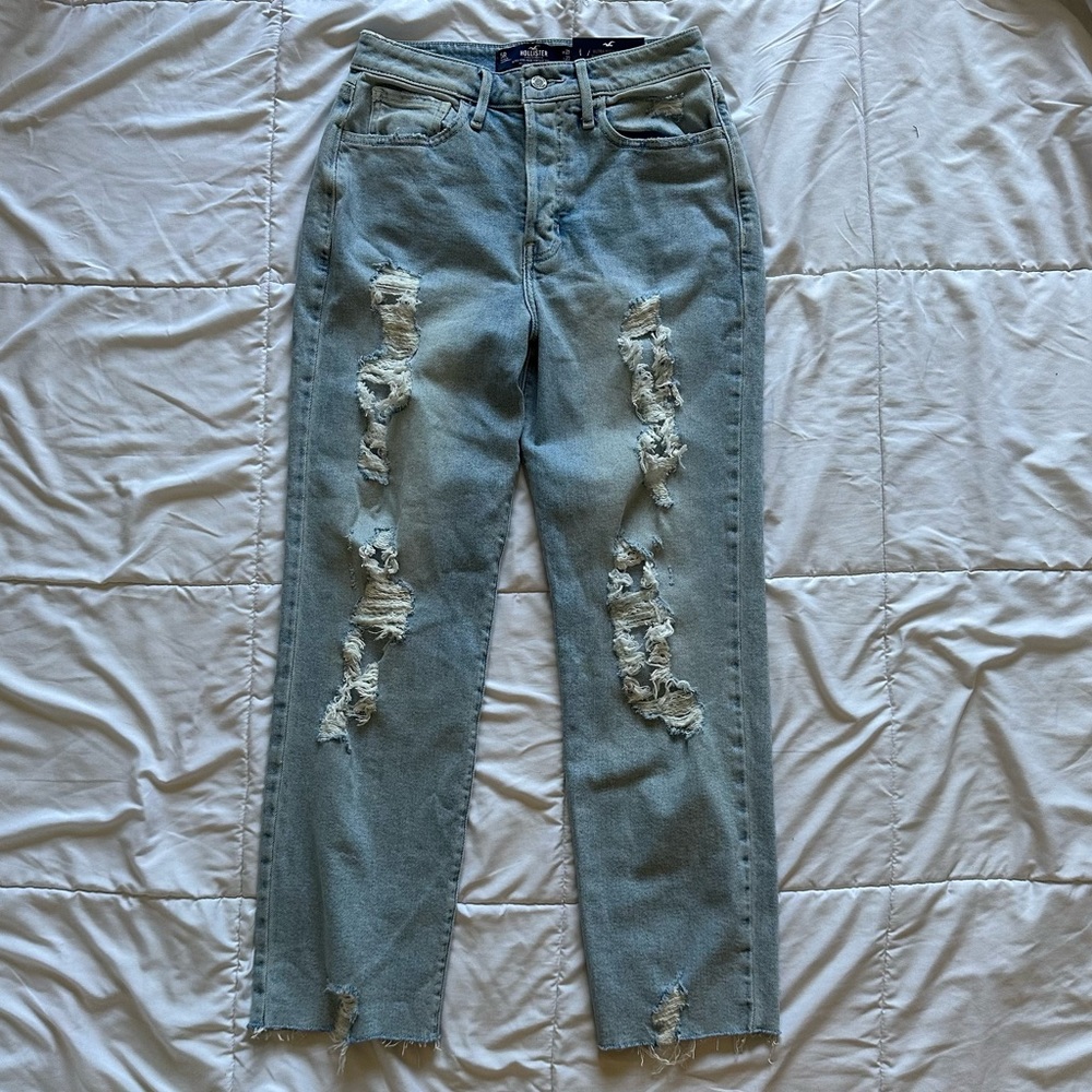 Hollister Ultra High Rise Vintage Straight Ripped Jeans